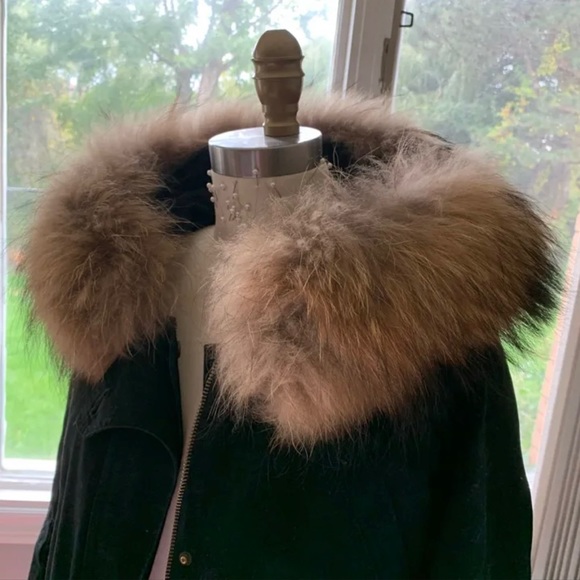 Coat with real fur trim - Picture 3 of 4